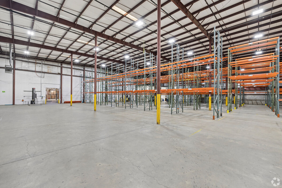 High-bay warehouse with racking